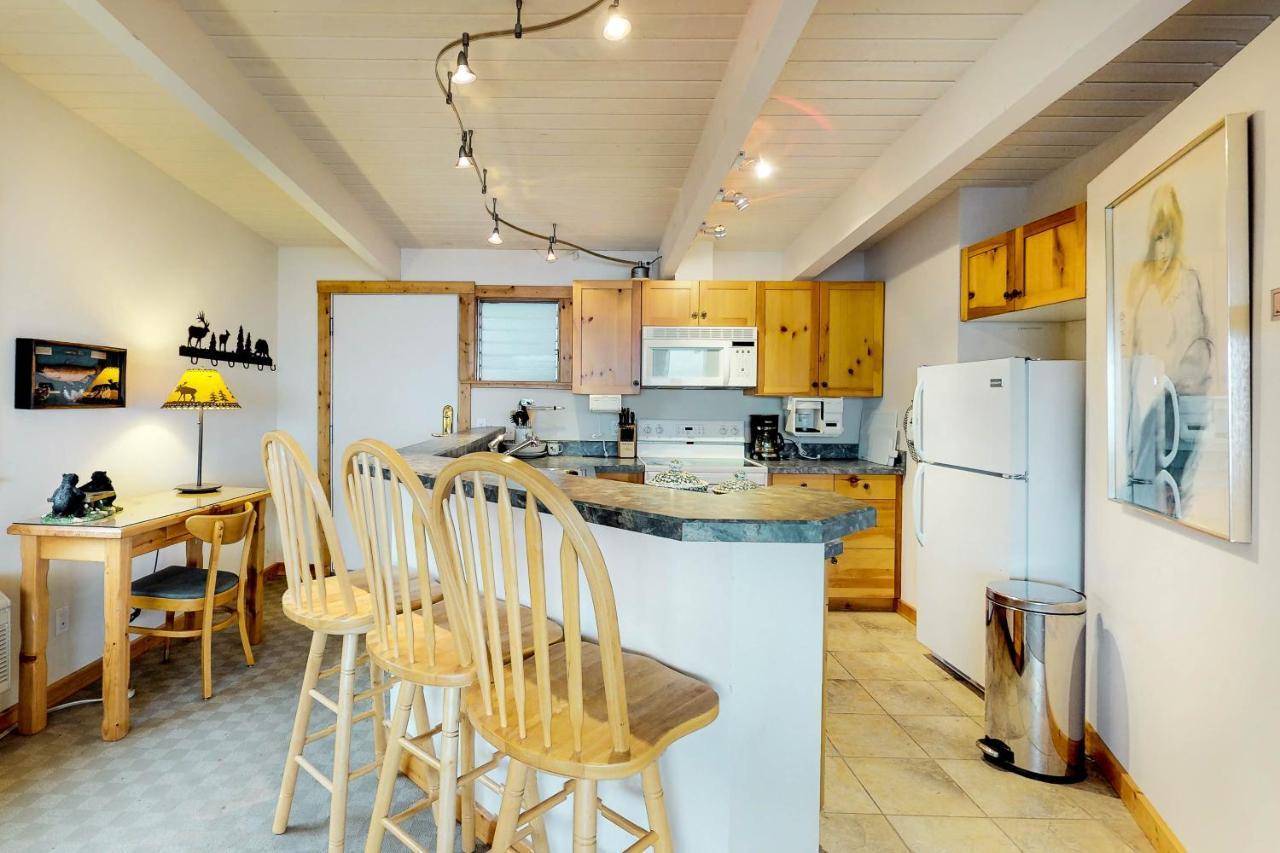 Many Springs Lakefront Condos Bigfork Δωμάτιο φωτογραφία