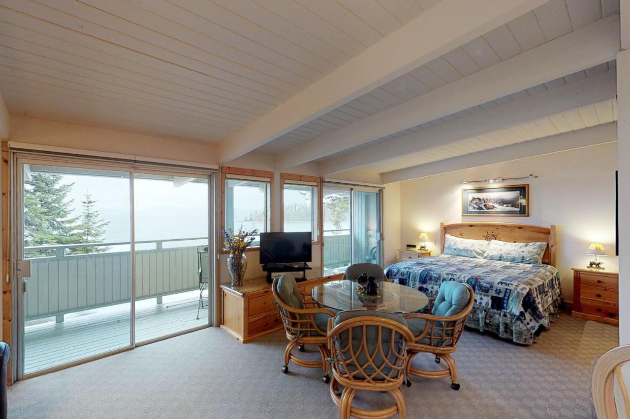 Many Springs Lakefront Condos Bigfork Δωμάτιο φωτογραφία