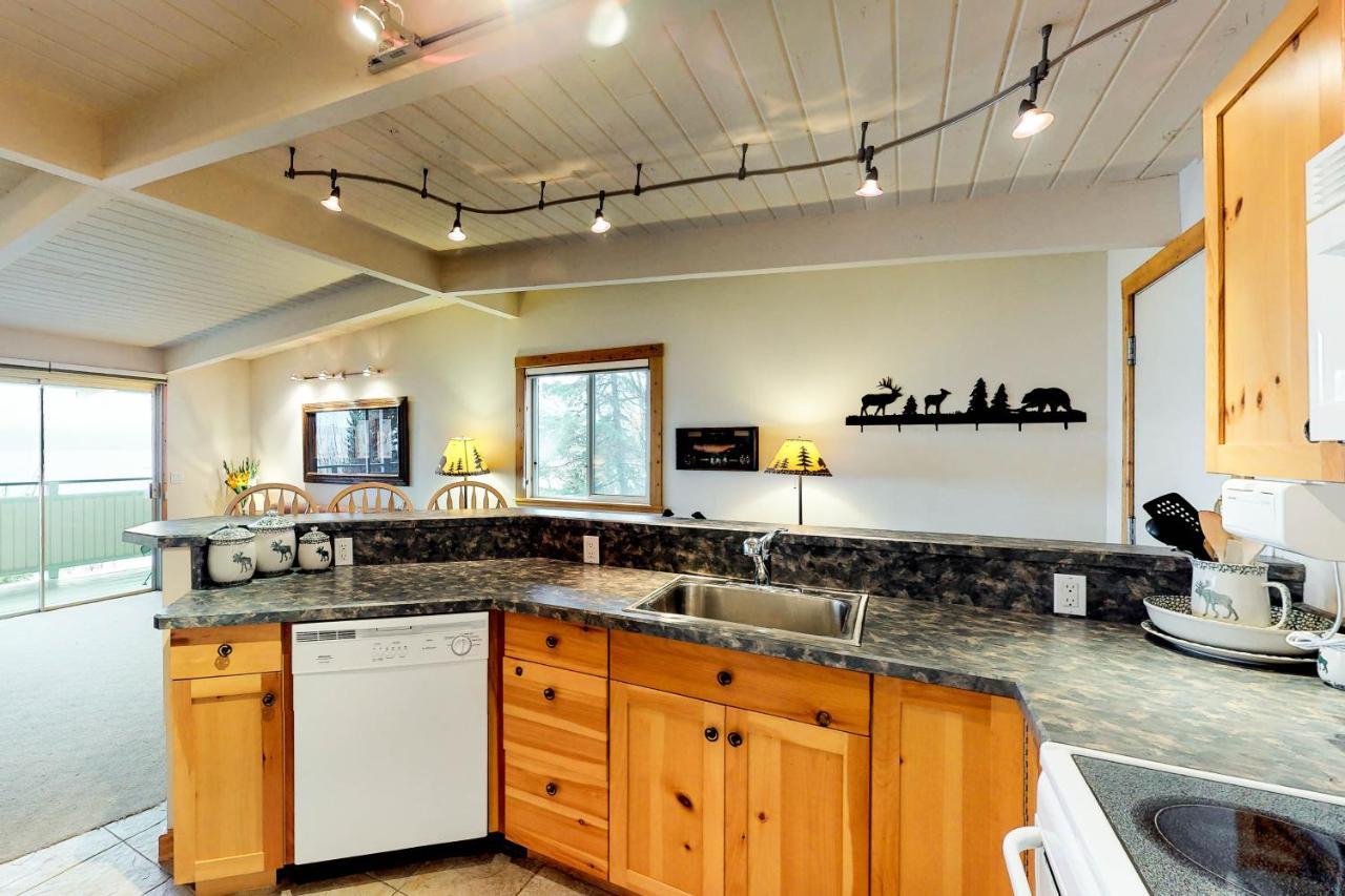 Many Springs Lakefront Condos Bigfork Εξωτερικό φωτογραφία
